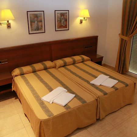 Hotel Tio Felipe 카로보네라스 객실 사진