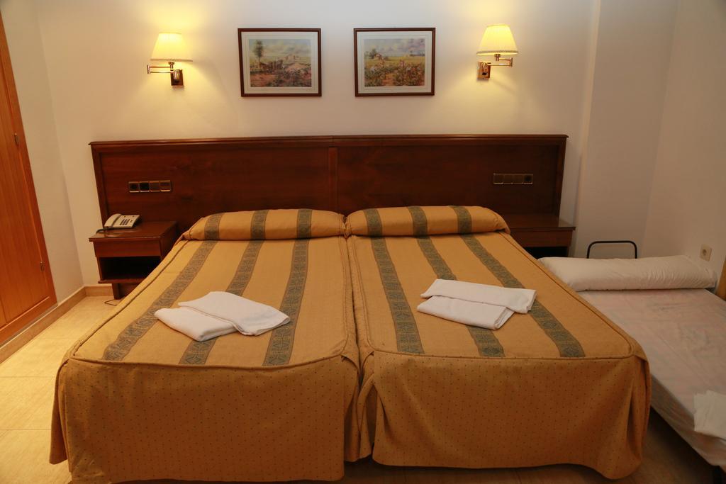 Hotel Tio Felipe 카로보네라스 객실 사진