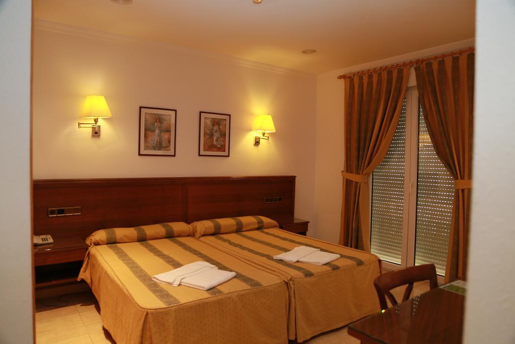 Hotel Tio Felipe 카로보네라스 객실 사진